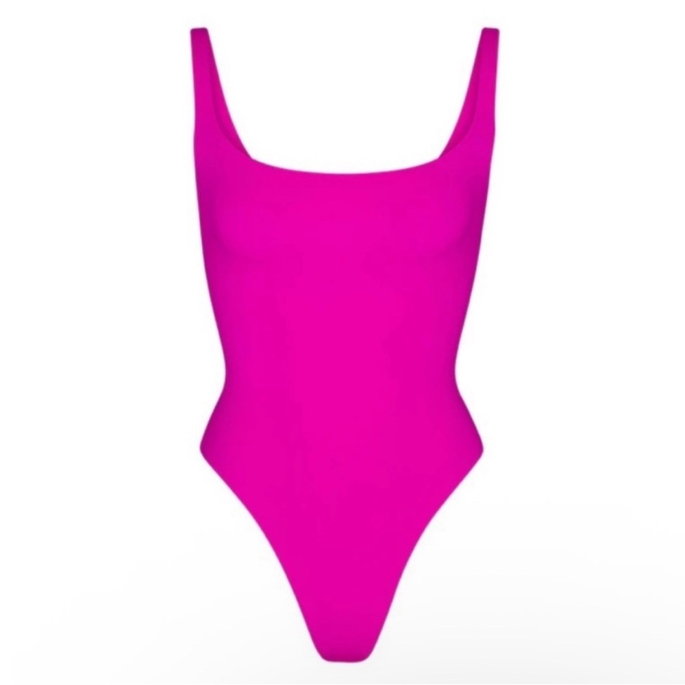 SKIMS PINK Bodysuit S